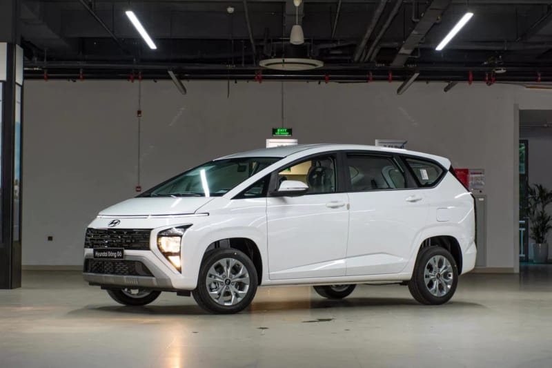 Xe 7 chỗ giá rẻ